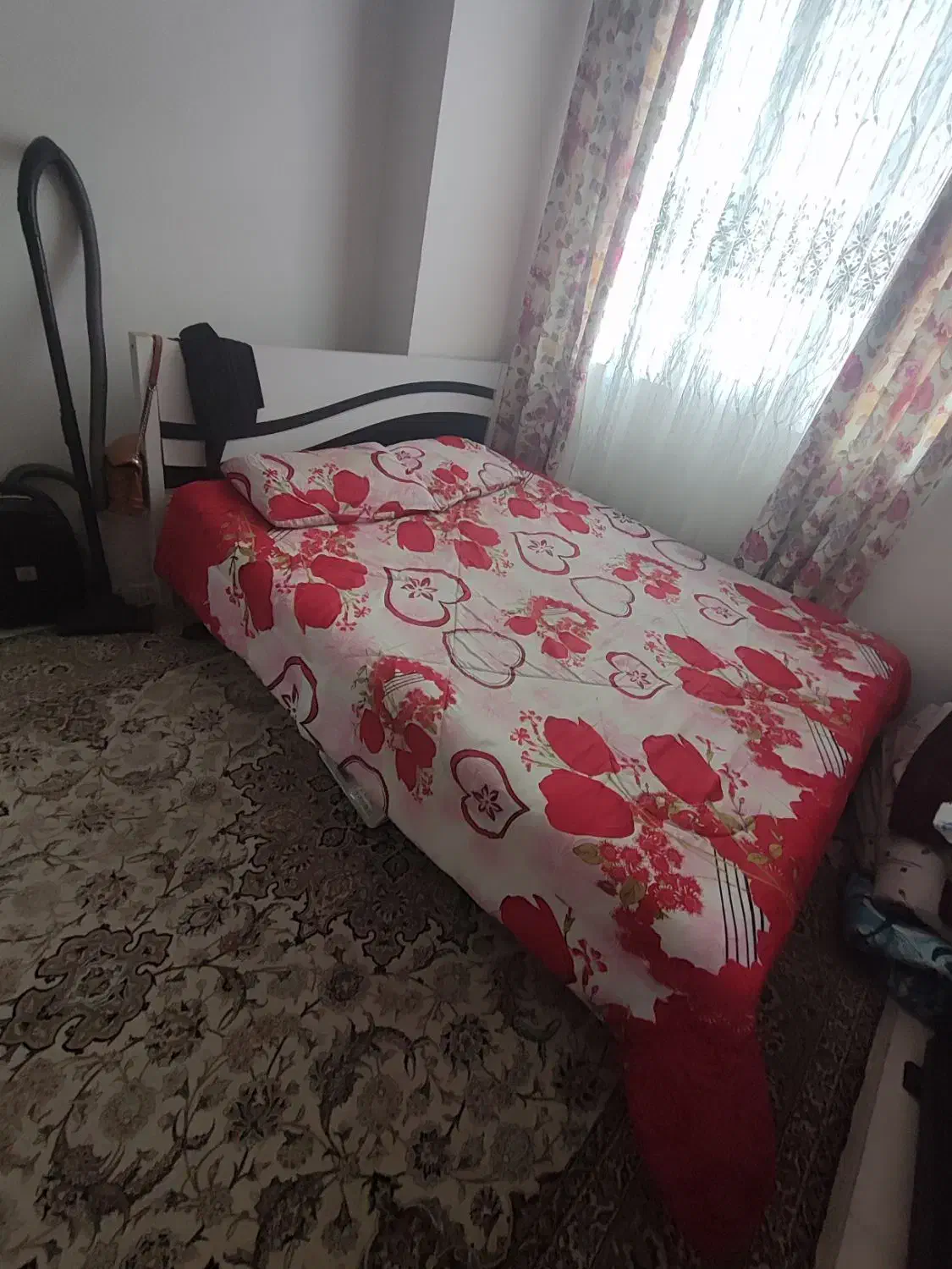 تخت دونفره همراه تشک|تخت و سرویس خواب|آشخانه, |دیوار