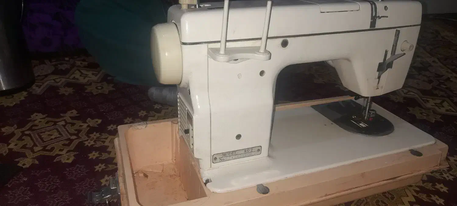 چرخ خیاطی قدیمی بخاطر بلد نبودم اصلا استفاده نشد|چرخ خیاطی و ریسندگی|بسطام, |دیوار