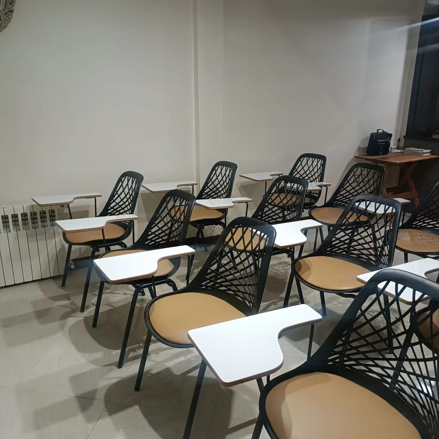 اجاره کلاس آموزشی|اجارهٔ کوتاه‌مدت دفتر کار و فضای آموزشی|ری, اقدسیه|دیوار