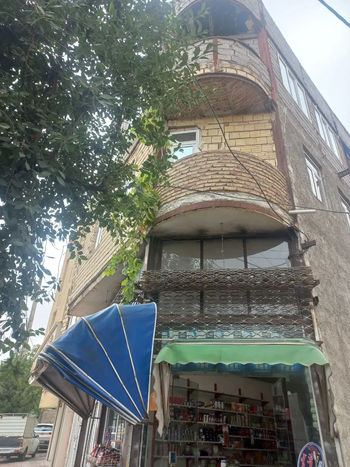 یک باب ساختمان ۳ طبقه دونبش با دو باب مغازه|فروش آپارتمان|مشگین شهر, |دیوار