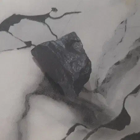 شهاب سنگ|کلکسیون اشیاء عتیقه|قیدار, |دیوار