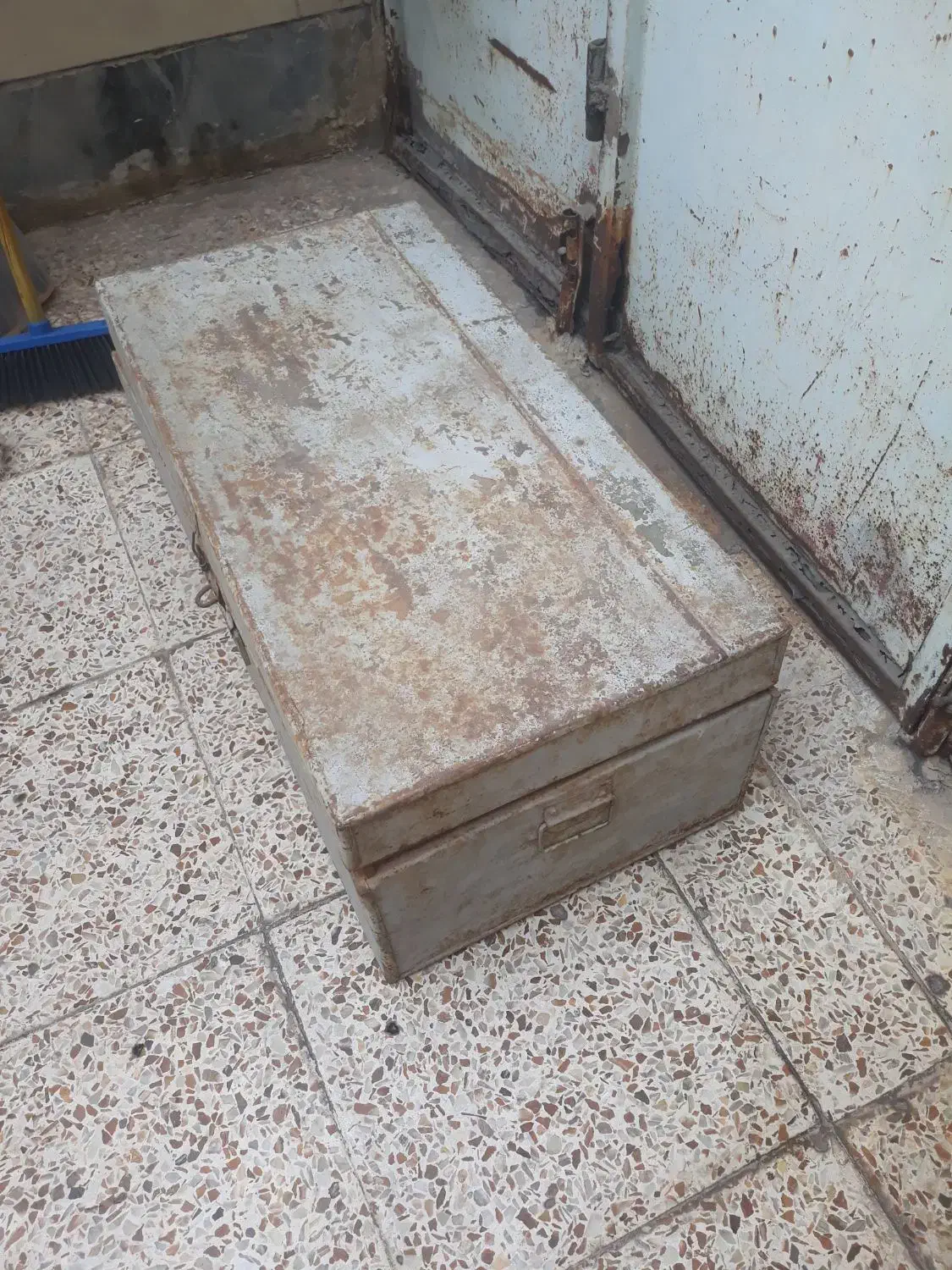 صندوق اشیاقدیمی|کلکسیون اشیاء عتیقه|اهواز, حصیرآباد|دیوار