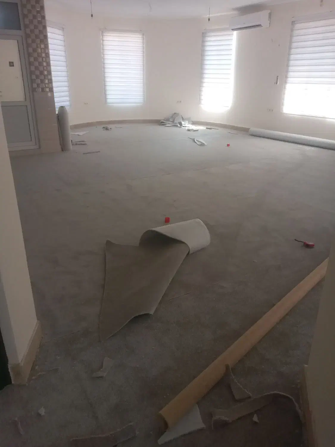 نصب انواع موکت وچمن مصنوعی|خدمات پیشه و مهارت|بندر گناوه, |دیوار