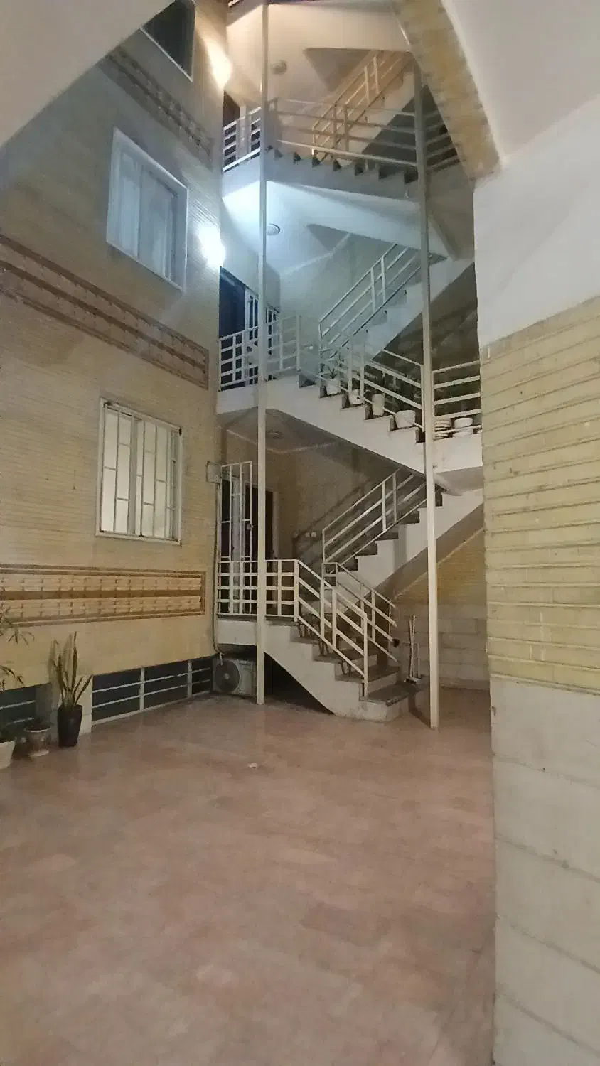 ۶۵متر با امکانات آفتابگیر جنت آباد مرکزی