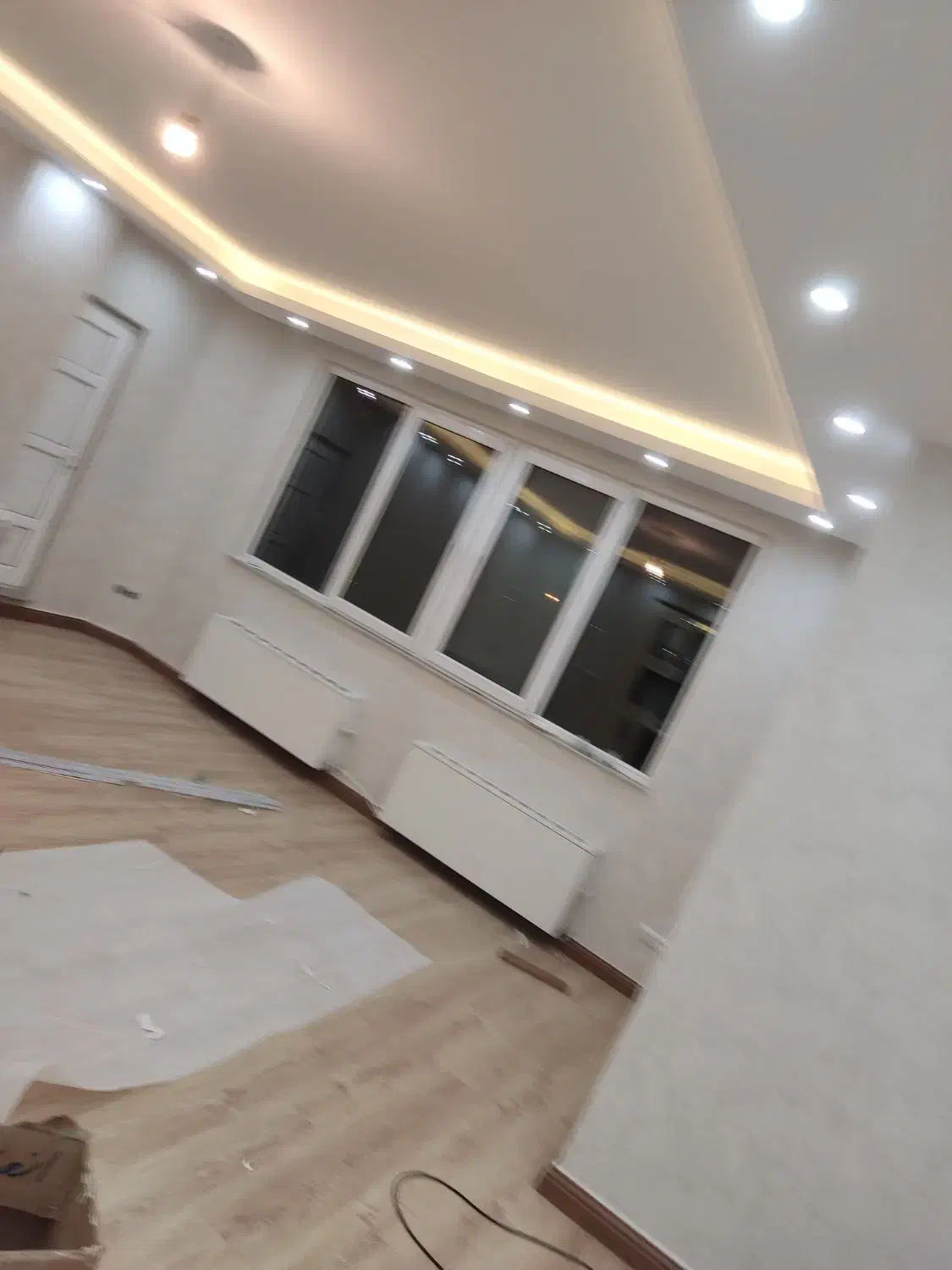 نصاب کاغذدیواری حرفه ای|خدمات پیشه و مهارت|تبریز, |دیوار