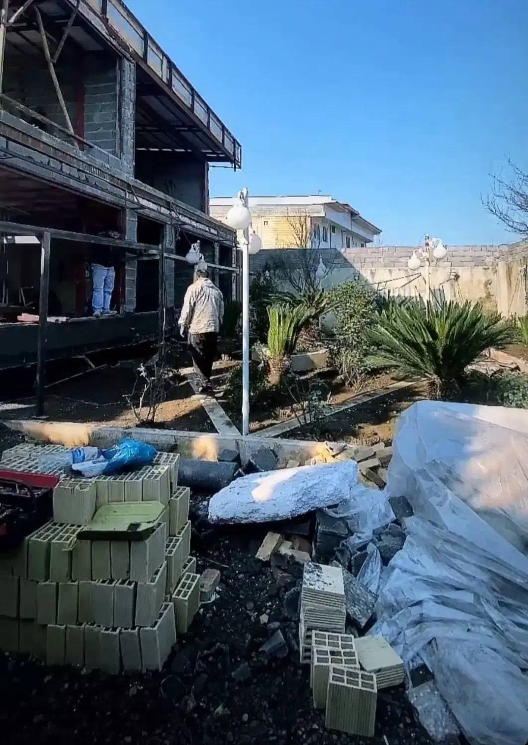 بازسازی خانه و حیاط با بهترین گروه|خدمات پیشه و مهارت|املش, |دیوار