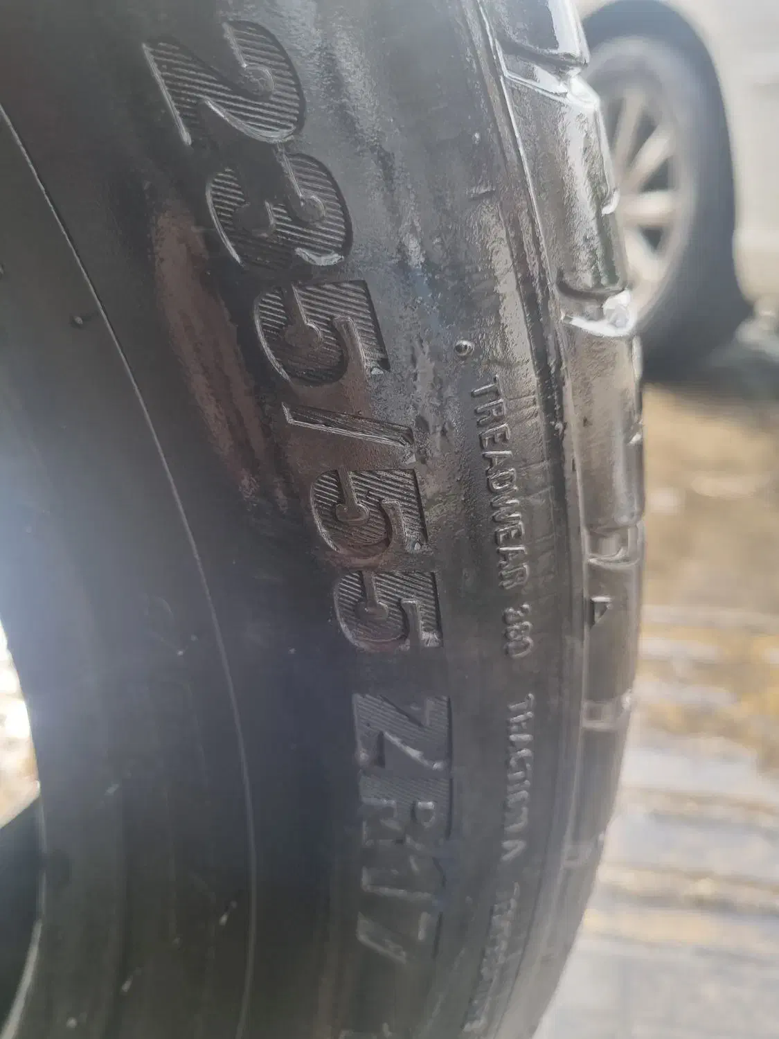 لاستیک ۲۳۵/۵۵/۱۶ کومهو کره|قطعات یدکی و لوازم جانبی|باغ بهادران, |دیوار