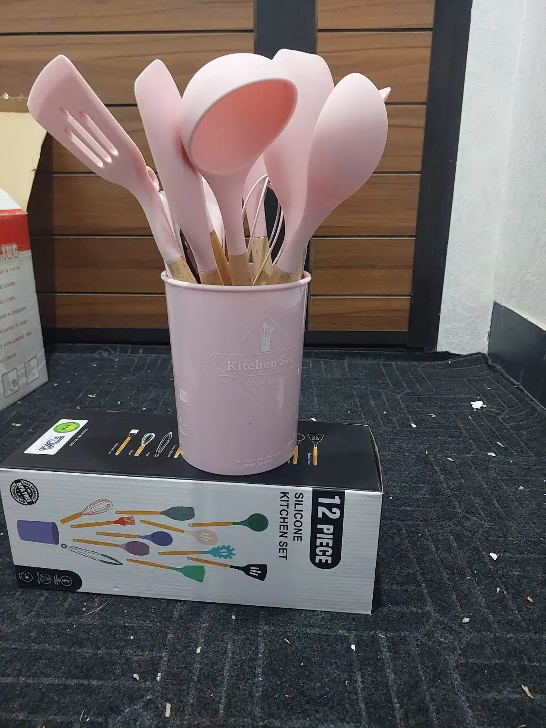 کف گیر ۱۲پارچ صورتی|ظروف سرو و پذیرایی|کازرون, |دیوار