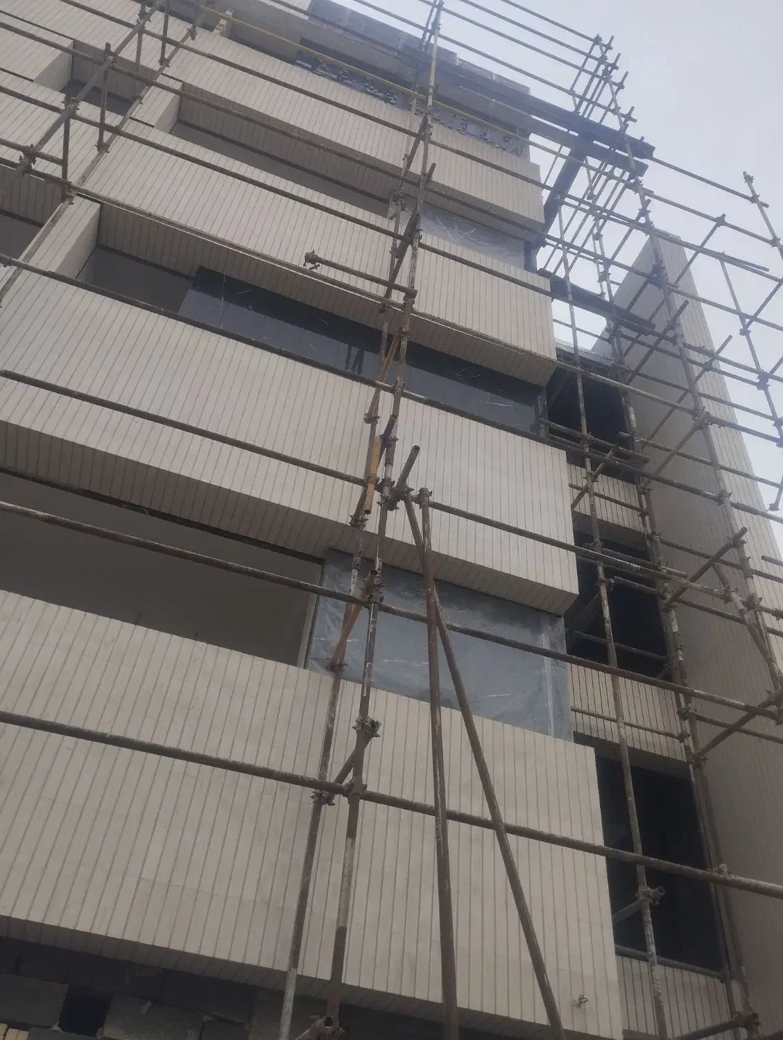 نماکار ی ساختمان آجر وسنگ|خدمات پیشه و مهارت|اصفهان, زاجان|دیوار