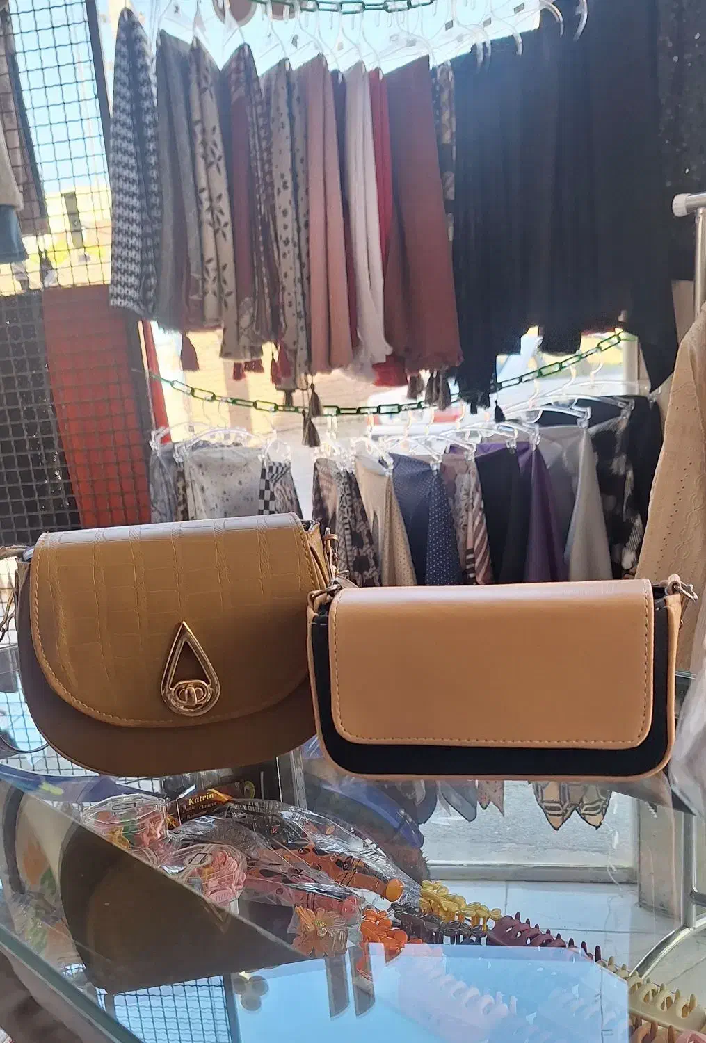 کیف و بلوز|لباس|مراغه, |دیوار