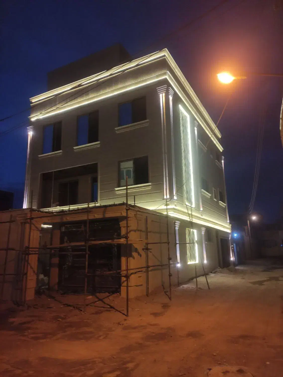 کاشی نما پله|خدمات پیشه و مهارت|بناب, |دیوار