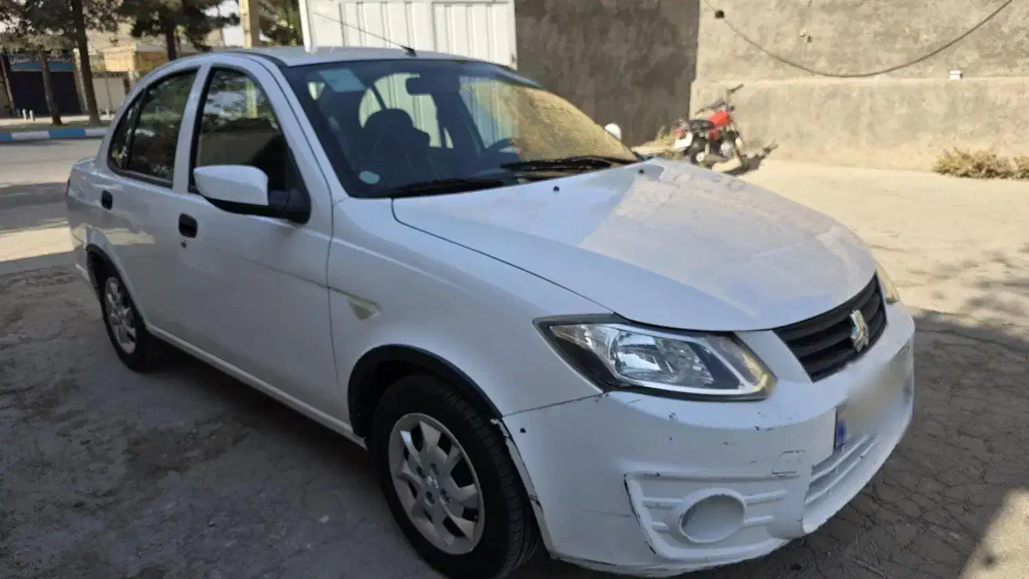 ساینا ۱۴۰۰ بیرنگ تمیز|خودرو سواری و وانت|اصفهان, باغ فدک|دیوار