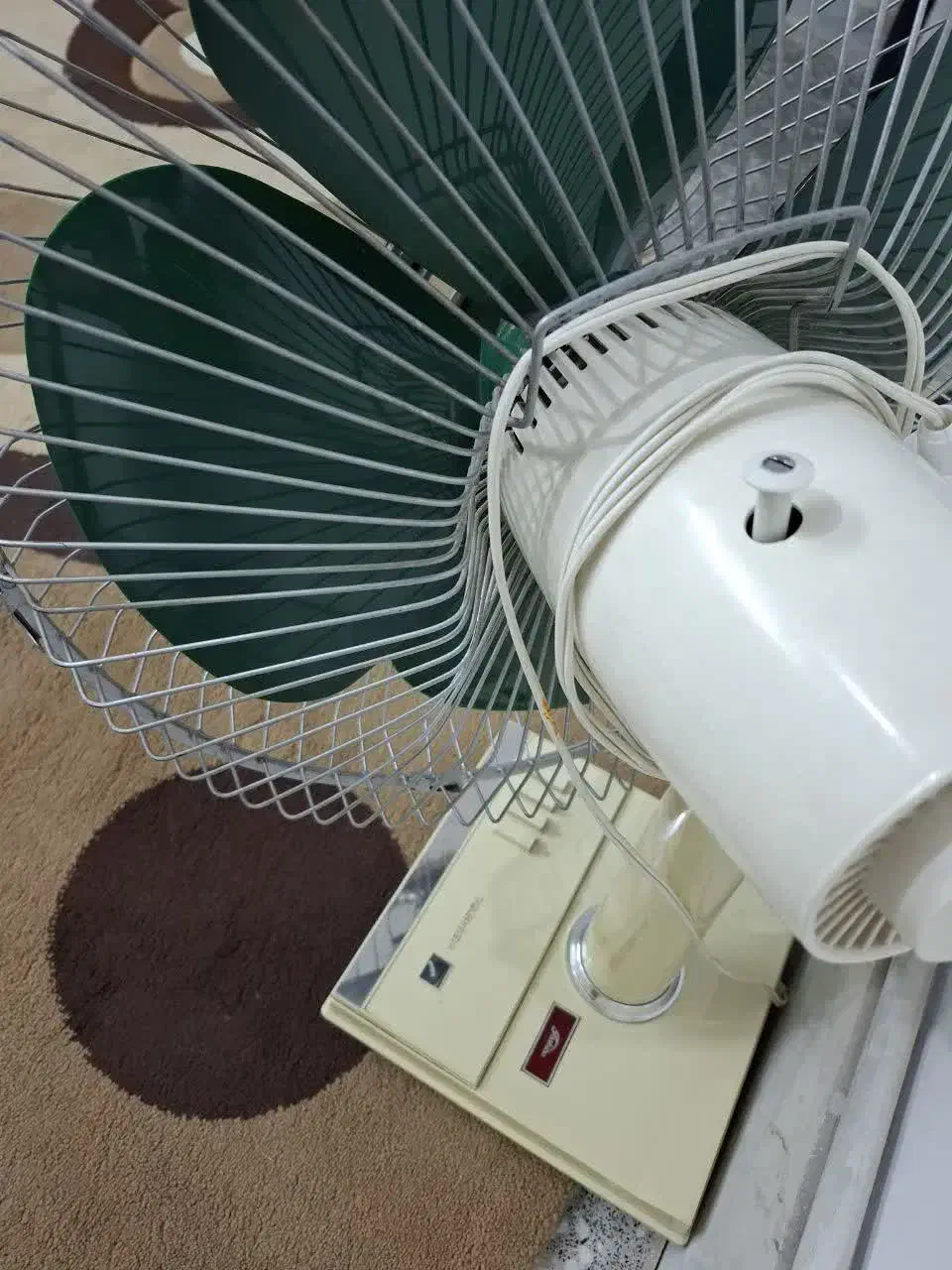 پنکه قدیمی توشیبا|کلکسیون اشیاء عتیقه|قم, مسجد امام حسن|دیوار