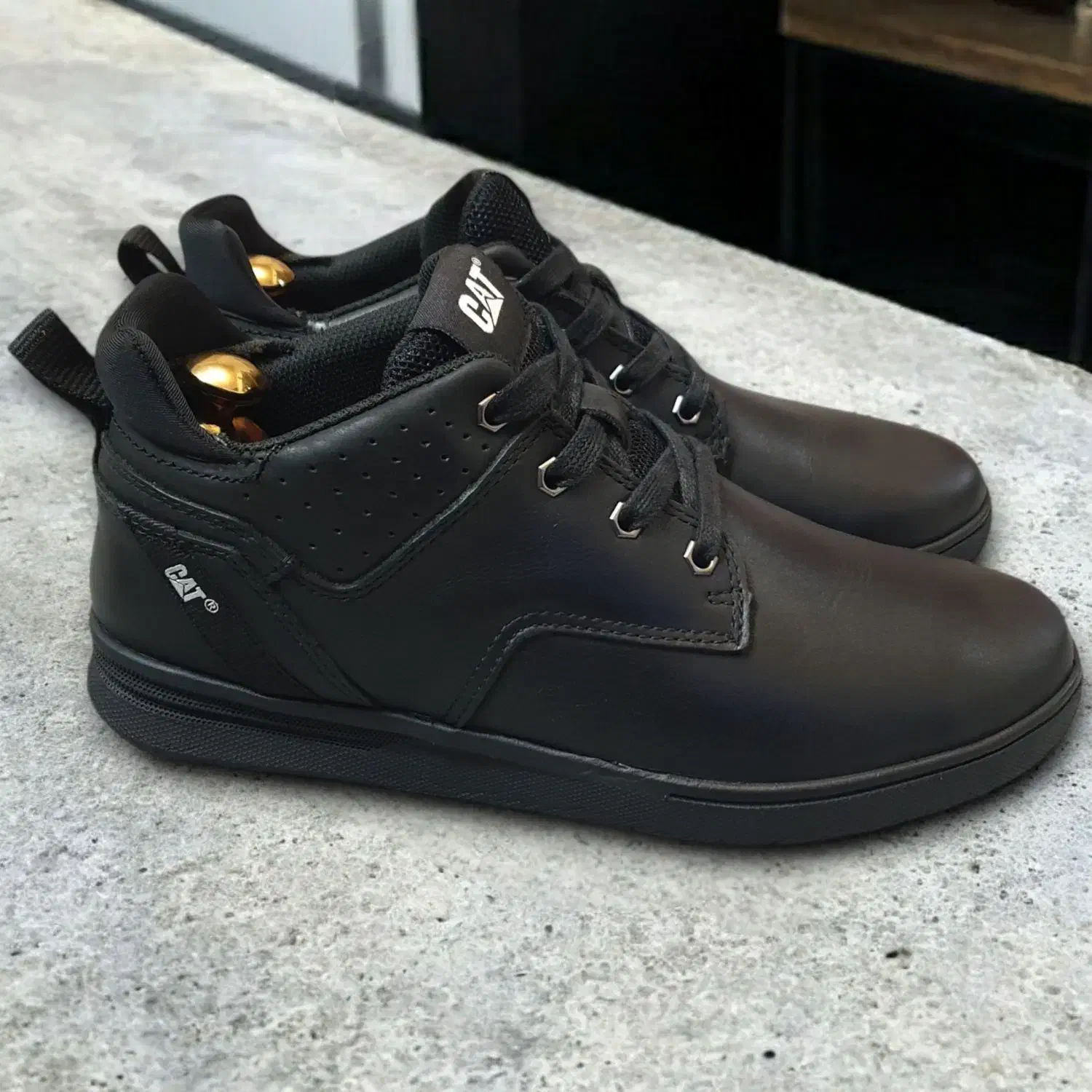 کفش مردانه کاترپیلار cat چرم خالص گاوی سایز ۴۱ ۴۲|کیف، کفش، کمربند|تهران, امین حضور|دیوار