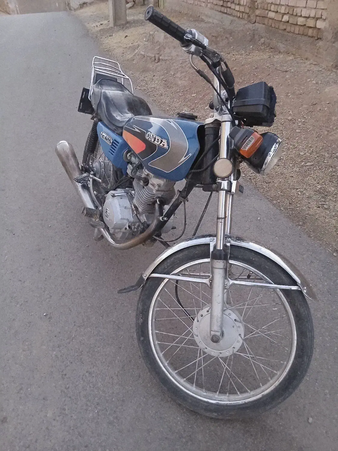 موتور 125 انژکتور سرحال وتمیز مدل 88 اگژوزs400|موتورسیکلت|الیگودرز, |دیوار