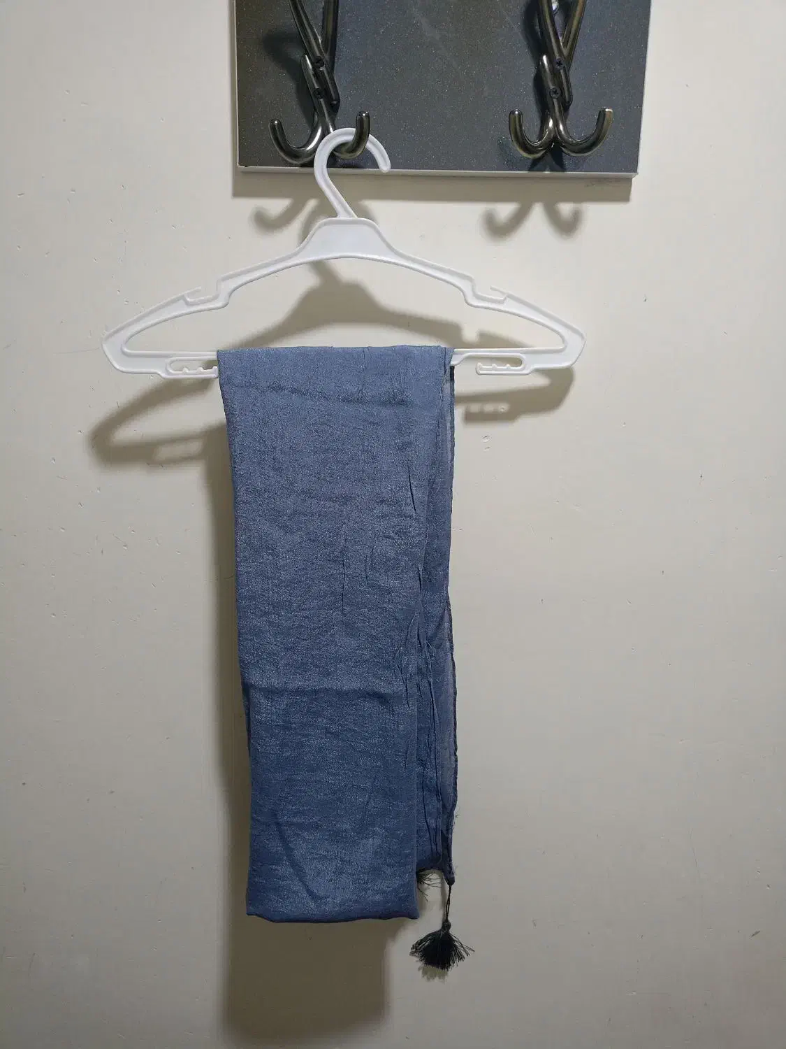 شال در انواع رنگ|لباس|قائن, |دیوار