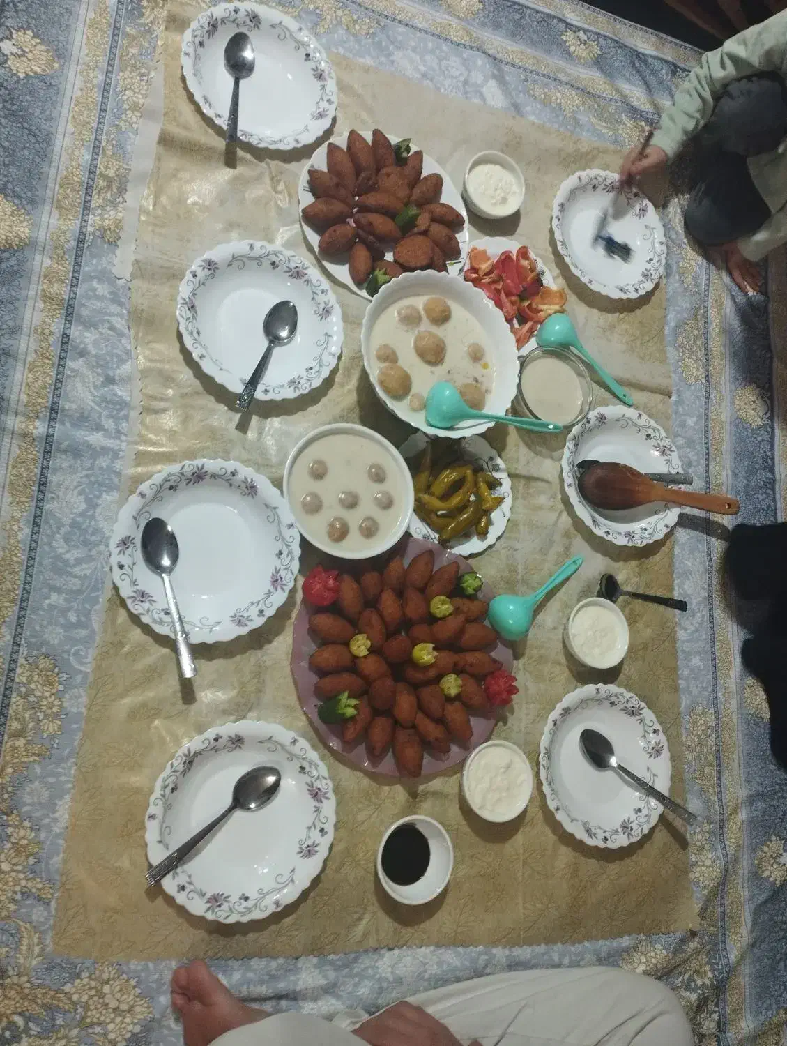 غذاهای سنتی سوری|خوردنی و آشامیدنی|قم, قلعه یزدیها|دیوار