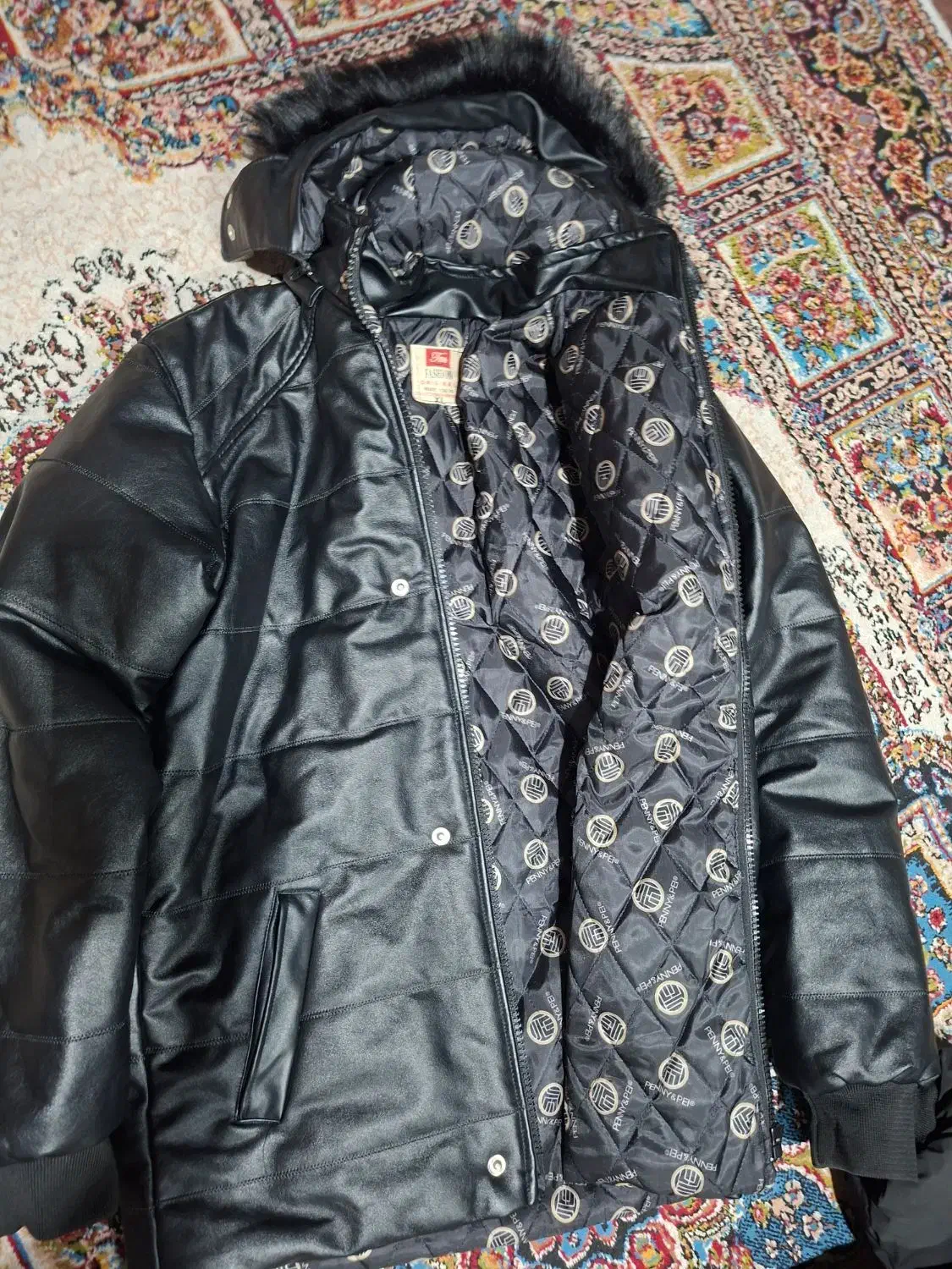 کاپشن چرم|لباس|پیشوا, |دیوار