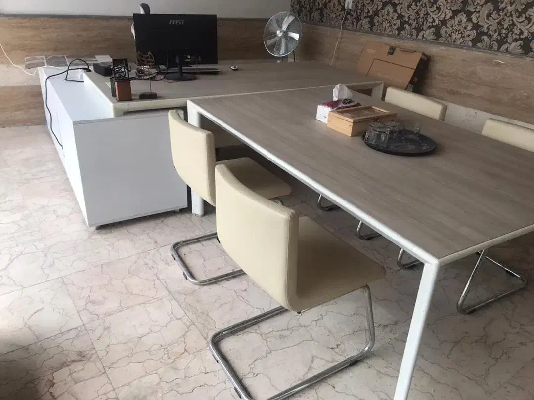 میز کنفرانس در حدّ نو|دفتر کار|آمل, |دیوار