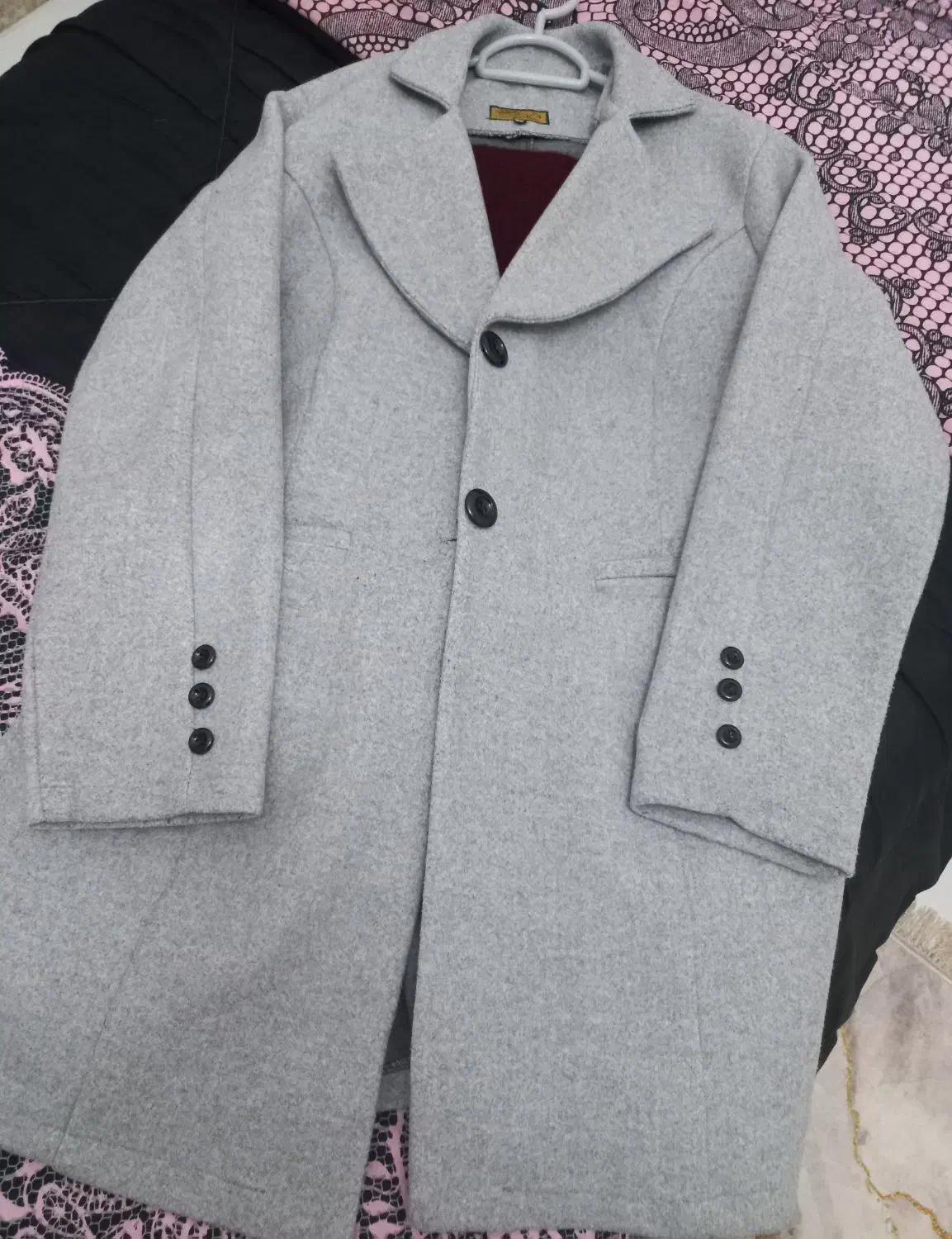 پالتو|لباس|رشت, حومه رشت|دیوار