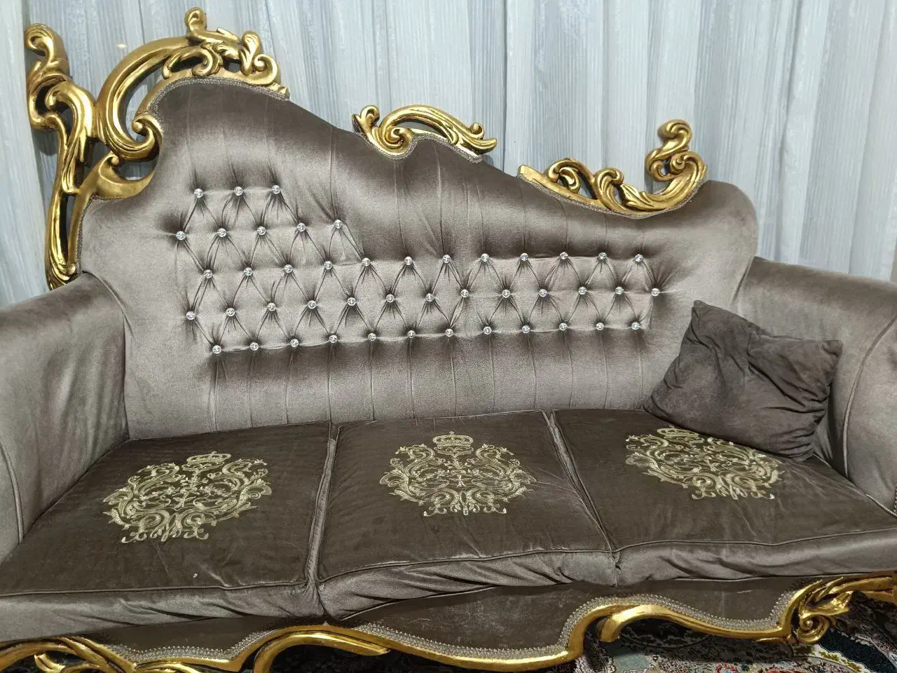 مبل ۹نفره|مبلمان خانگی و میز عسلی|باغستان, |دیوار