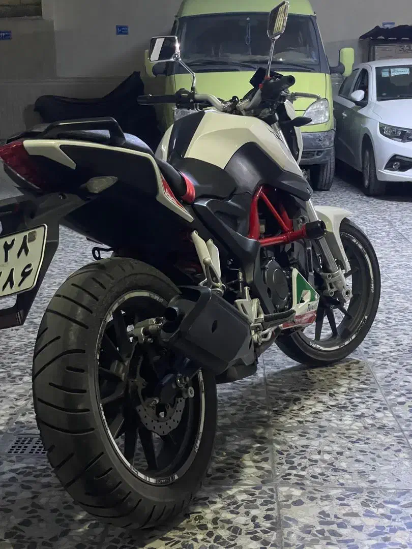 بنلی تک مدل۹۸|موتورسیکلت|فردیس, شهرک شهید حسینی|دیوار