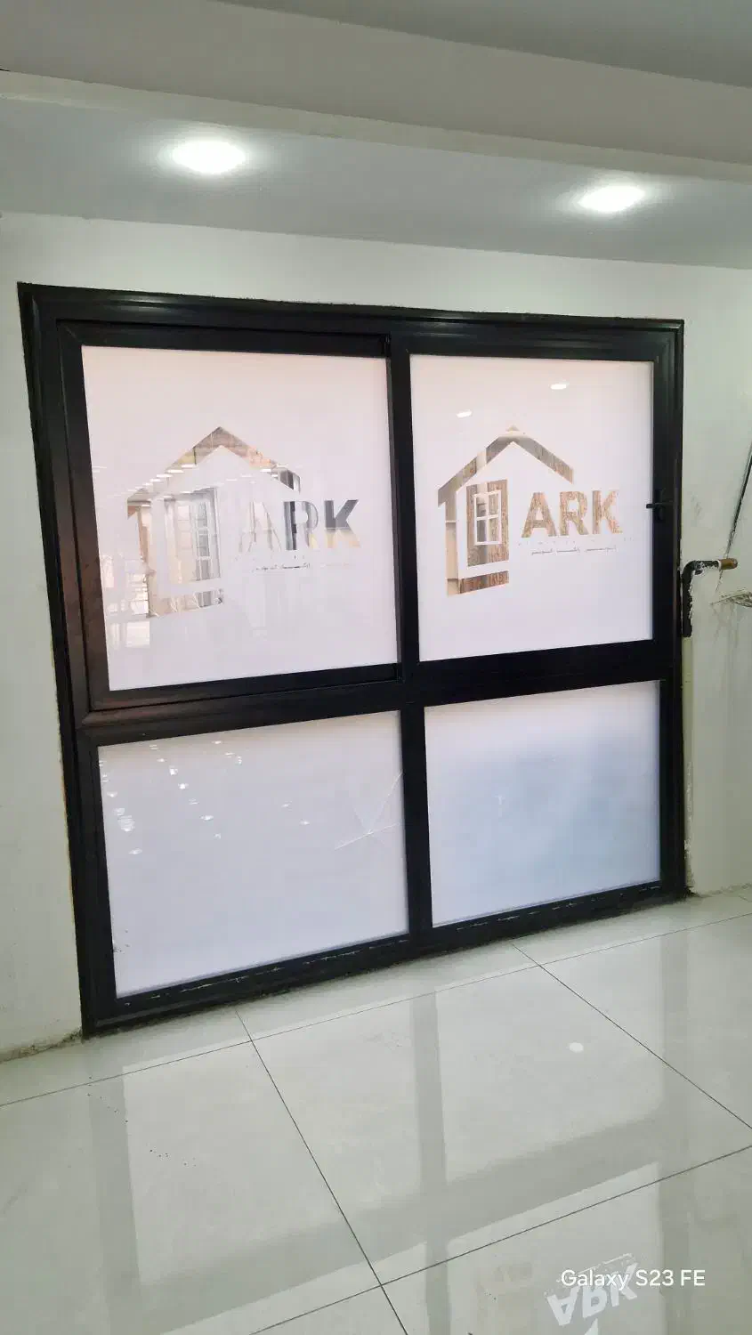 مونتاژ بروزترین درب و پنجره های الومینیومی|خدمات پیشه و مهارت|تهران, باغ خزانه|دیوار