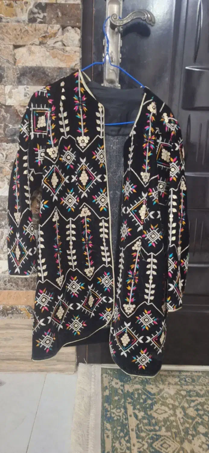 مانتو تمام سوزن دوزی مجلسی درحدنو|لباس|کاشان, فاز ۲ ناجی آباد|دیوار