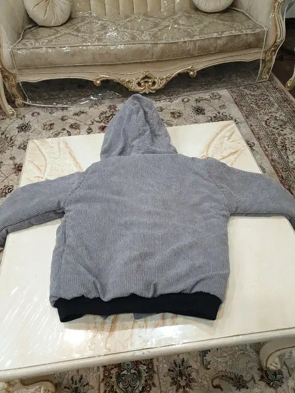 لباس پسرانه|لباس|الشتر, |دیوار