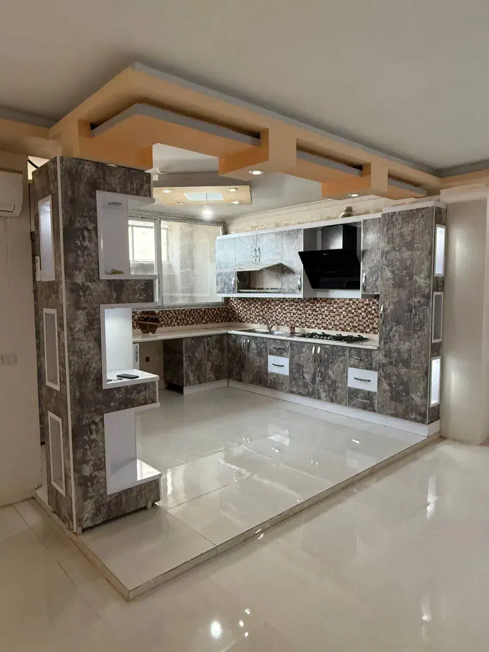 فروش اپارتمان قاضی آباد میدان توحید|فروش آپارتمان|خرم‌آباد, |دیوار