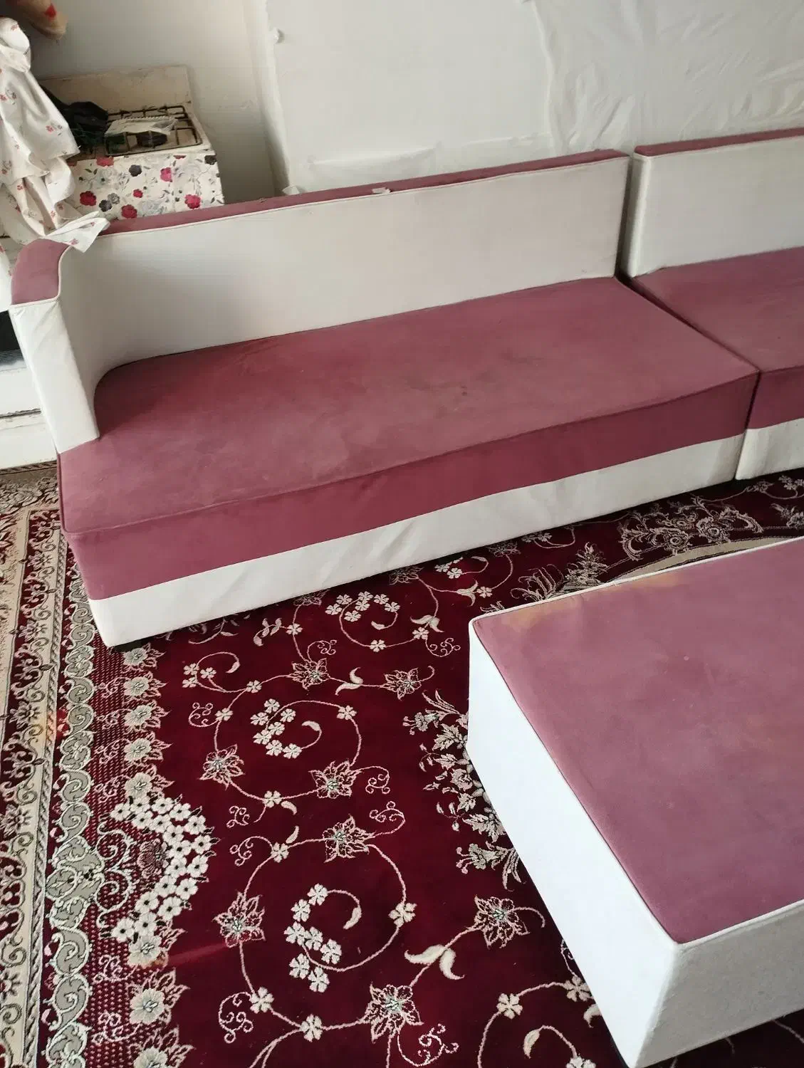 یک دست مبل ۳۰۰۰۰۰۰|مبلمان خانگی و میز عسلی|نهاوند, |دیوار