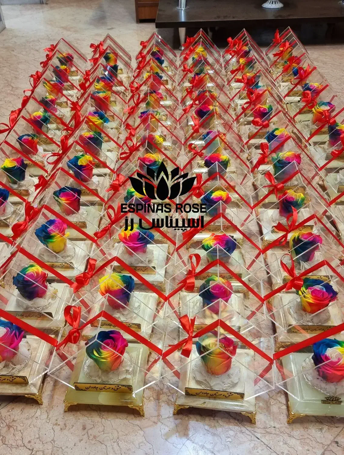 ارائه انواع گل رز جاودان عمده و جزئی تبلیغاتی|گل و گیاه طبیعی|تهران, میدان ولیعصر|دیوار