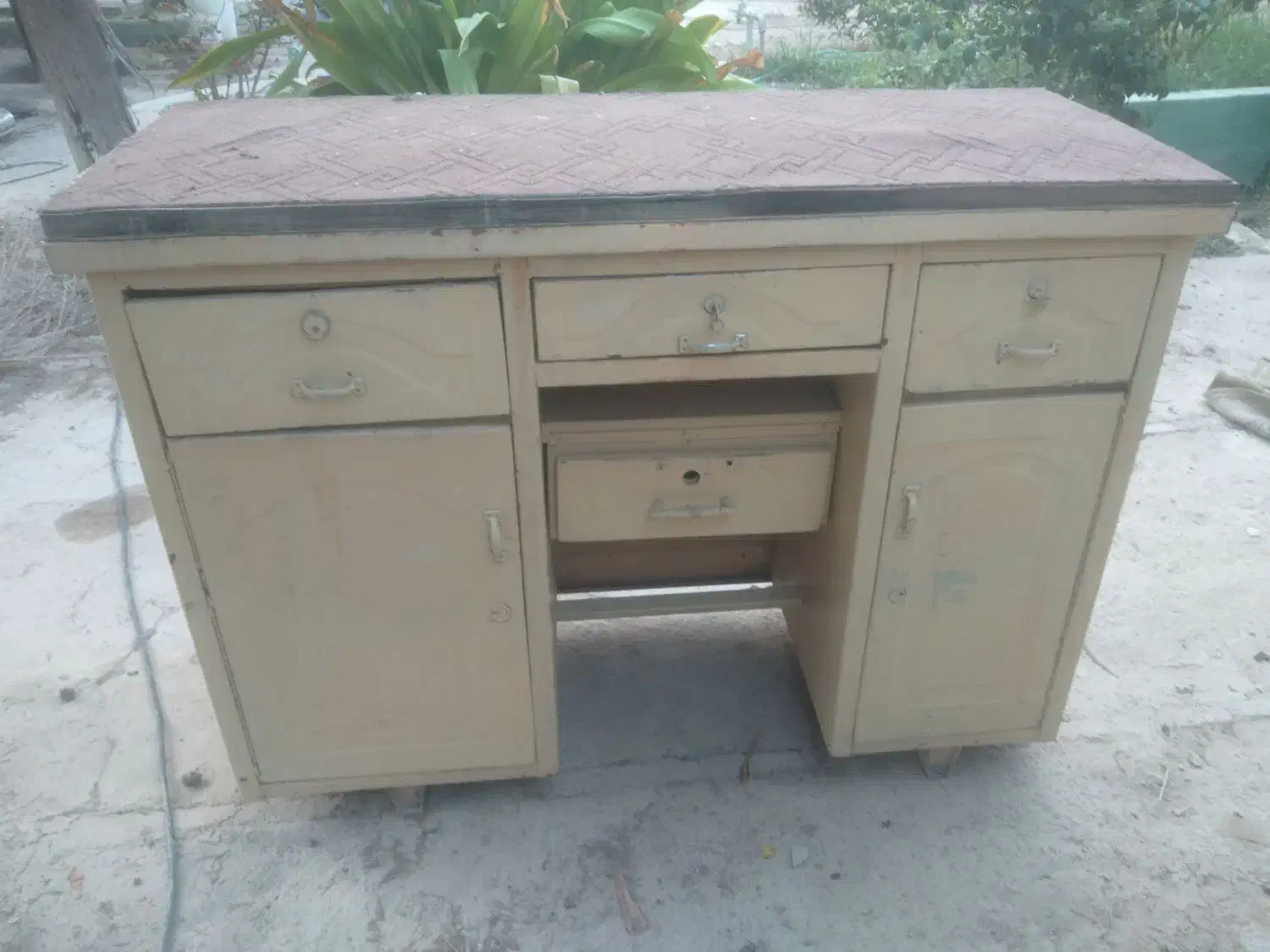 میز کمد آهنی|مبلمان اداری|کازرون, |دیوار