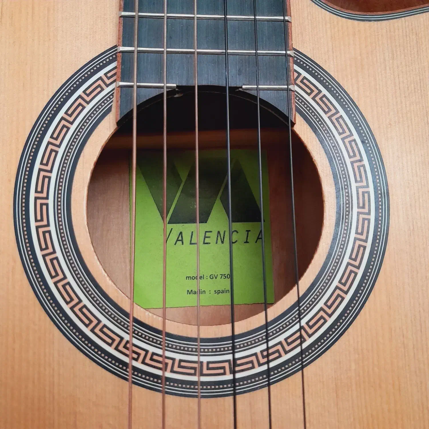 گیتار نیمه حرفه ای والنسیا ، gv750|گیتار، بیس، امپلیفایر|زاهدان, |دیوار