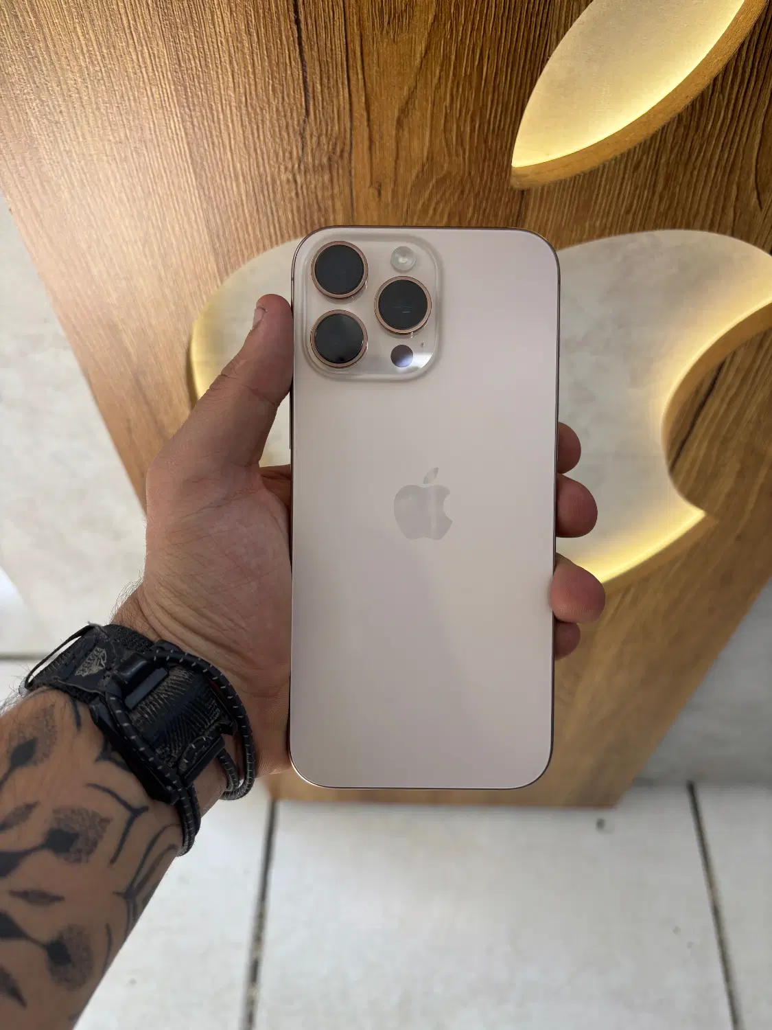 Iphone / آیفون ۱۶ پرو مکس ۲۵۶ گیگ باتری ۹۲|موبایل|اصفهان, احمدآباد|دیوار