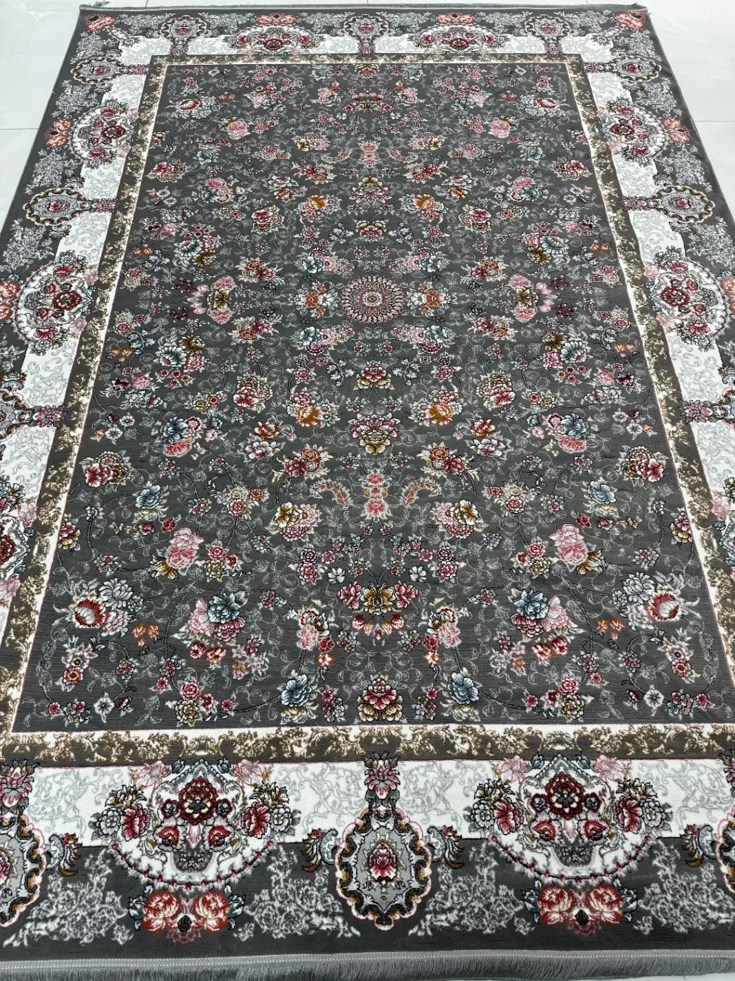 فرش سنتی با رنگ‌های خاص|فرش|گرگان, |دیوار