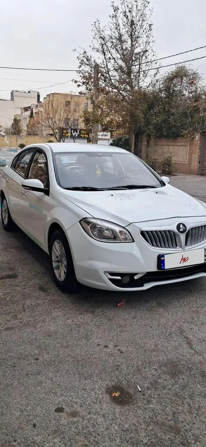 برلیانس H330 مدل آخر۱۳۹۶ بیرنگ و کم کارکرد درحدصفر|خودرو سواری و وانت|تهران, گلستان (شهرک راه آهن)|دیوار