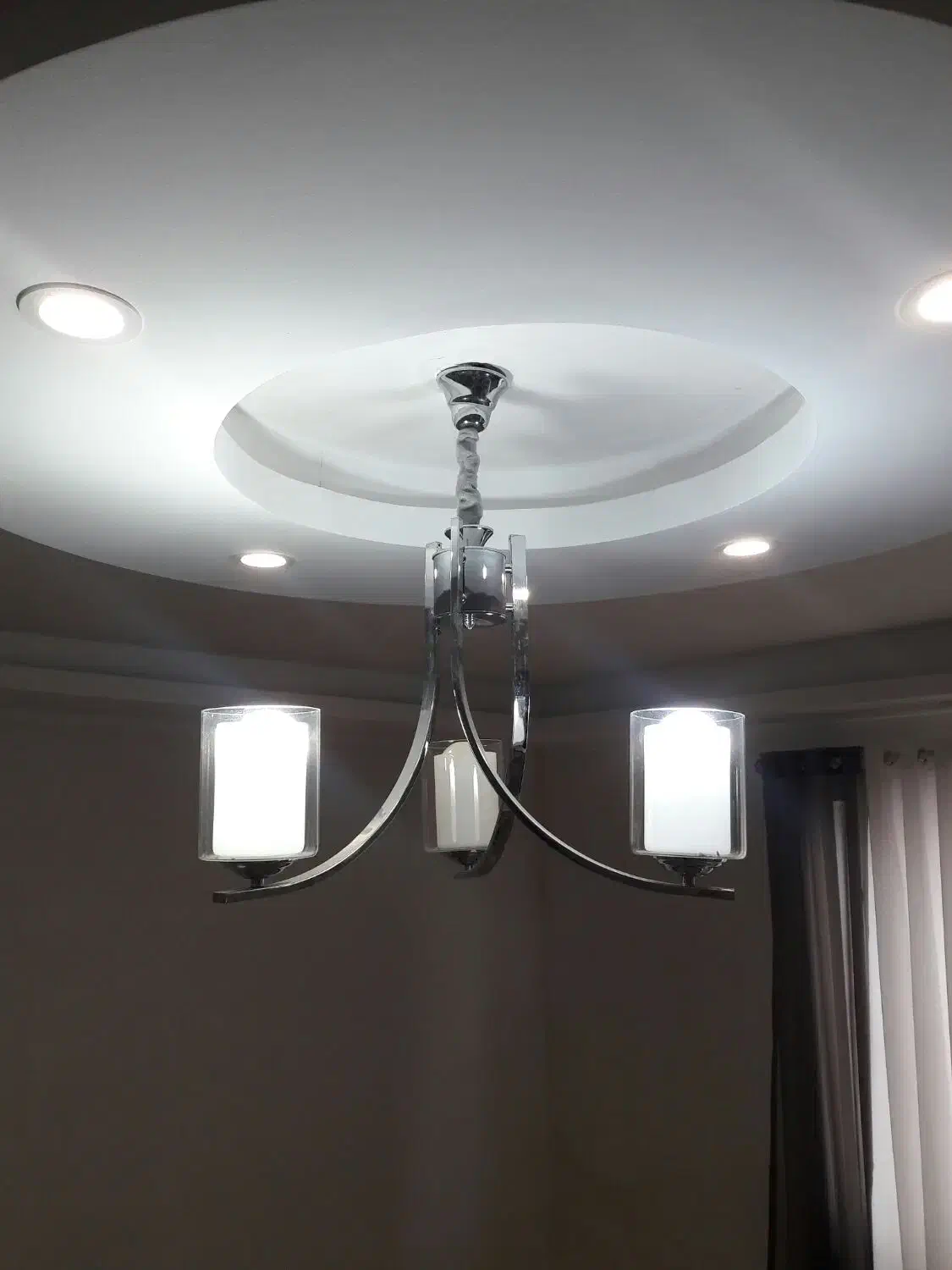 لوستر نقره ای|لوستر و چراغ آویز|رشت, شهرک صبا|دیوار