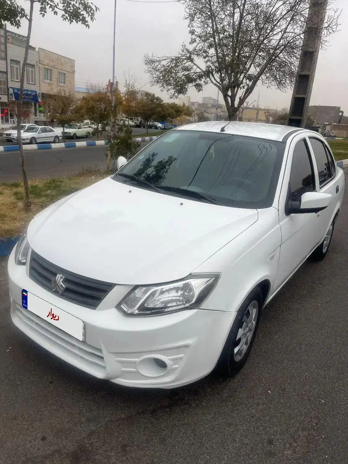 ساینا ۴۰۰|خودرو سواری و وانت|میانه, |دیوار