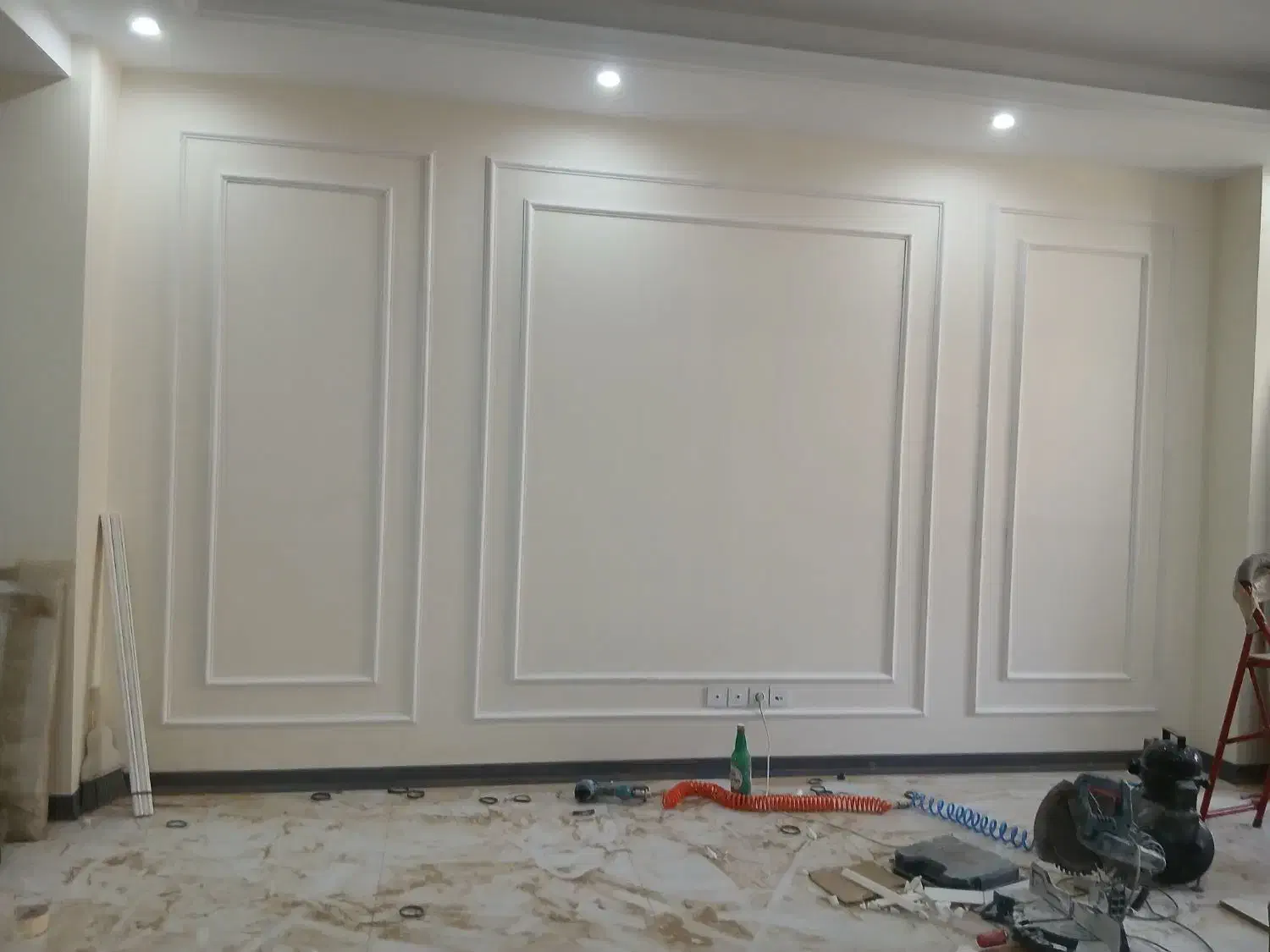 نصب گچبری ابزار پیش ساخته قاب بندی ترمووال|خدمات پیشه و مهارت|تهران, مرزداران|دیوار