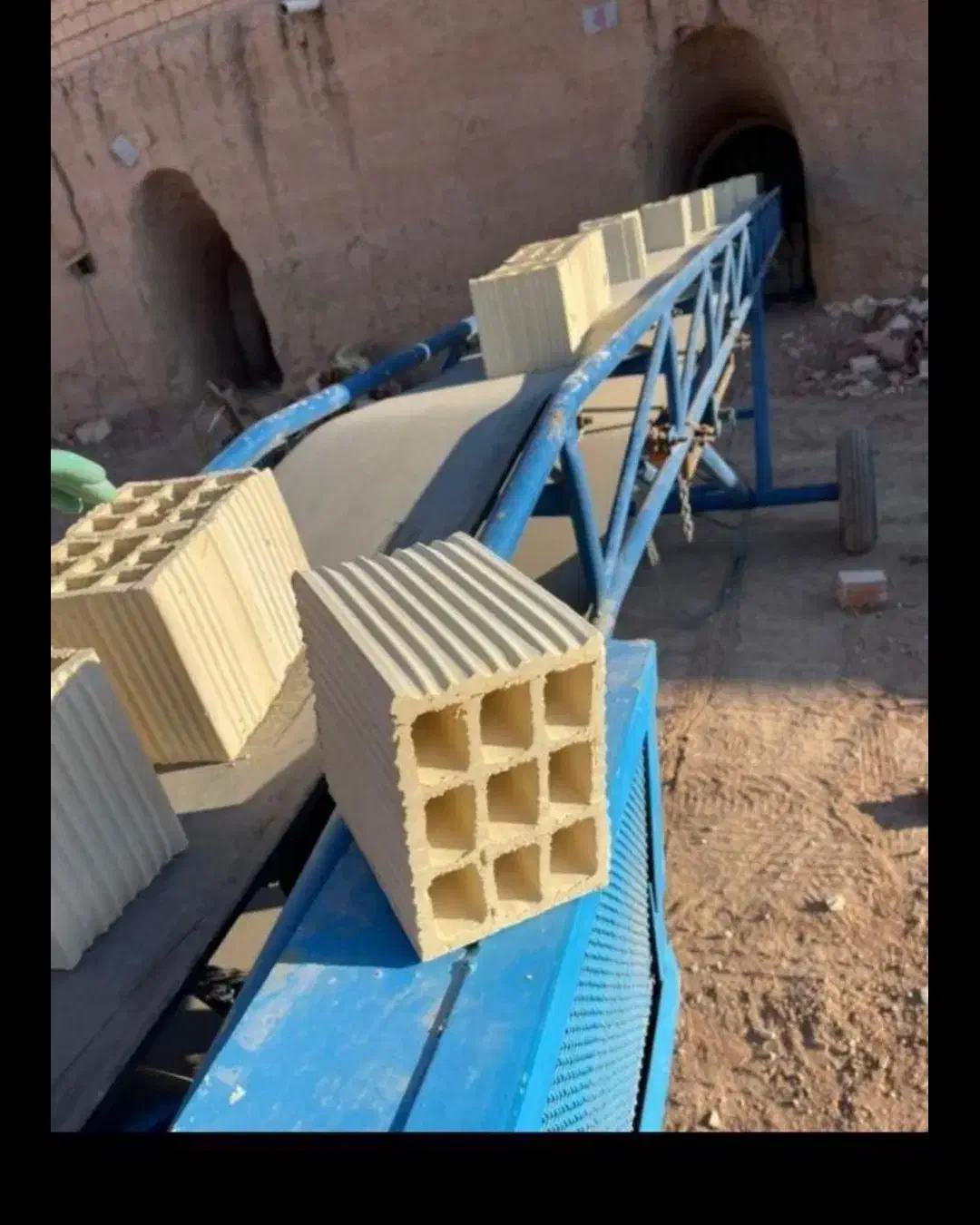 اجرماسه شسته بلوک تیغه10و15وغیره مستقیم بدون واسطه|عمدهفروشی|یزد, |دیوار