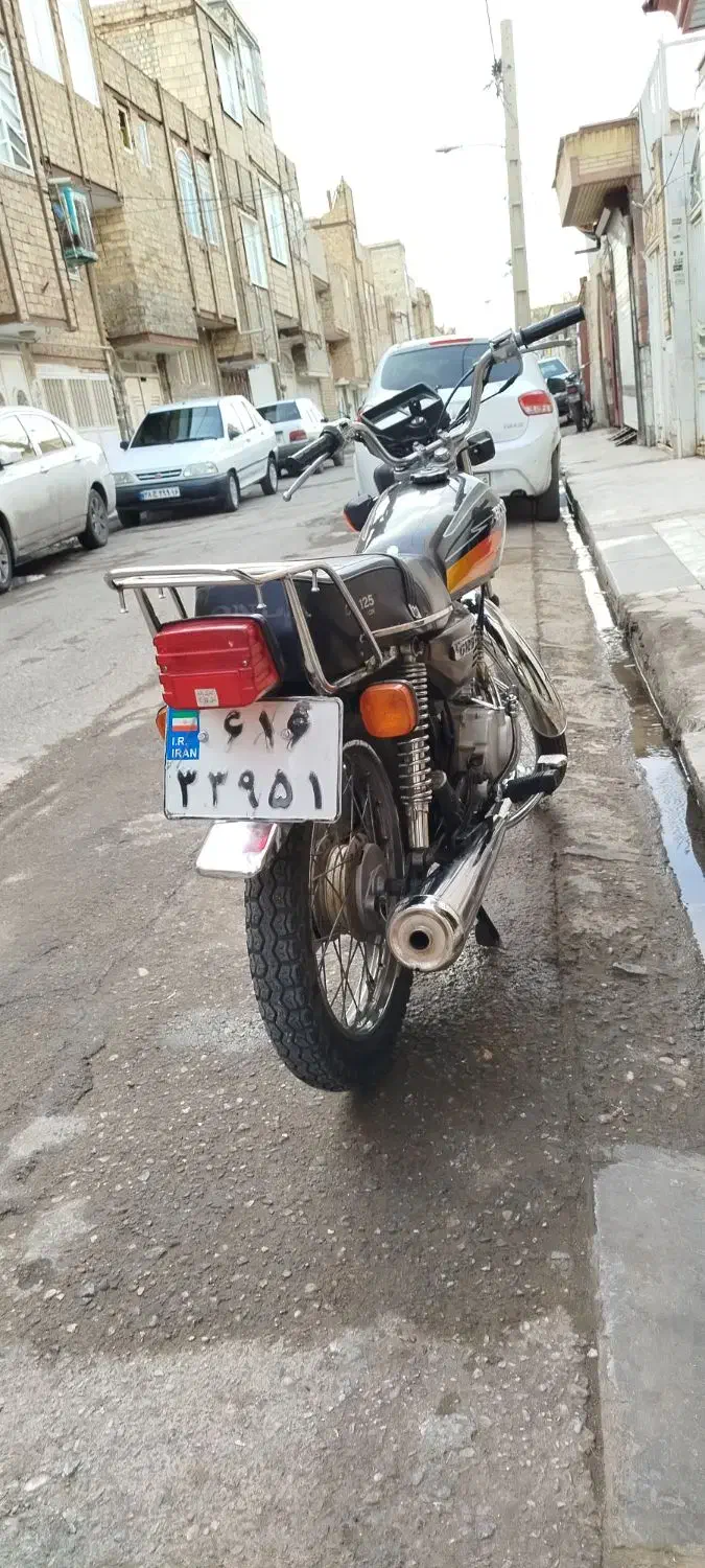 موتور|موتورسیکلت|قم, قلعه کامکار|دیوار