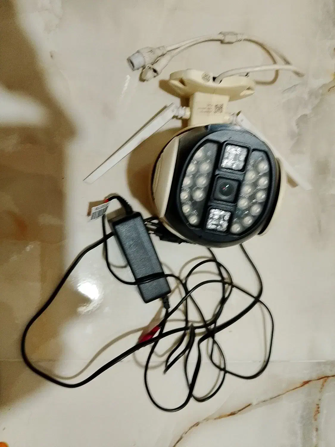 دوربین‌ وای فای و|دوربین مداربسته|پرند, فاز ۱|دیوار