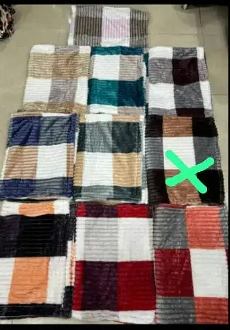 روبالشی|رختخواب، بالش، پتو|بندر گناوه, |دیوار