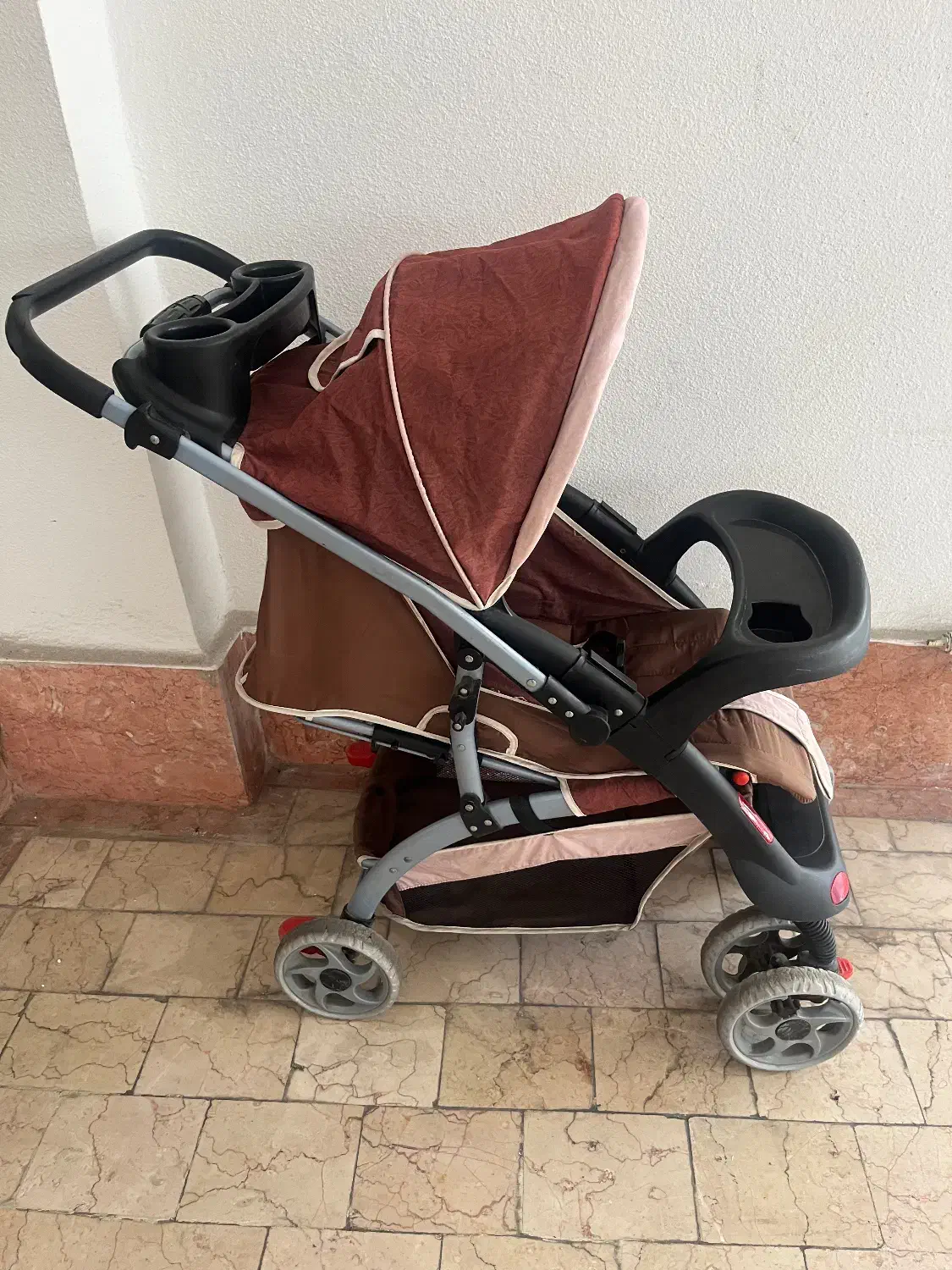 کالسکه|کالسکه و لوازم جانبی|رشت, دیلمان|دیوار