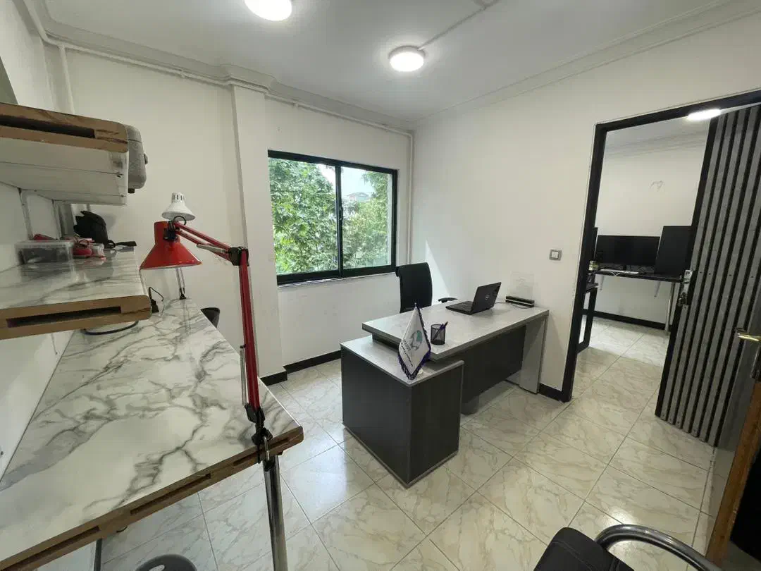 اجاره واحد اداری، تجاری سه راه معلم براصلی سعدی|اجارهٔ دفتر کار، اتاق اداری، مطب|رشت, معلم|دیوار