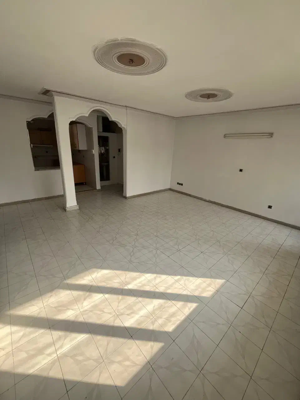 آپارتمان 100 محلاتی آهنگ میرهاشمی میثم عباسپور