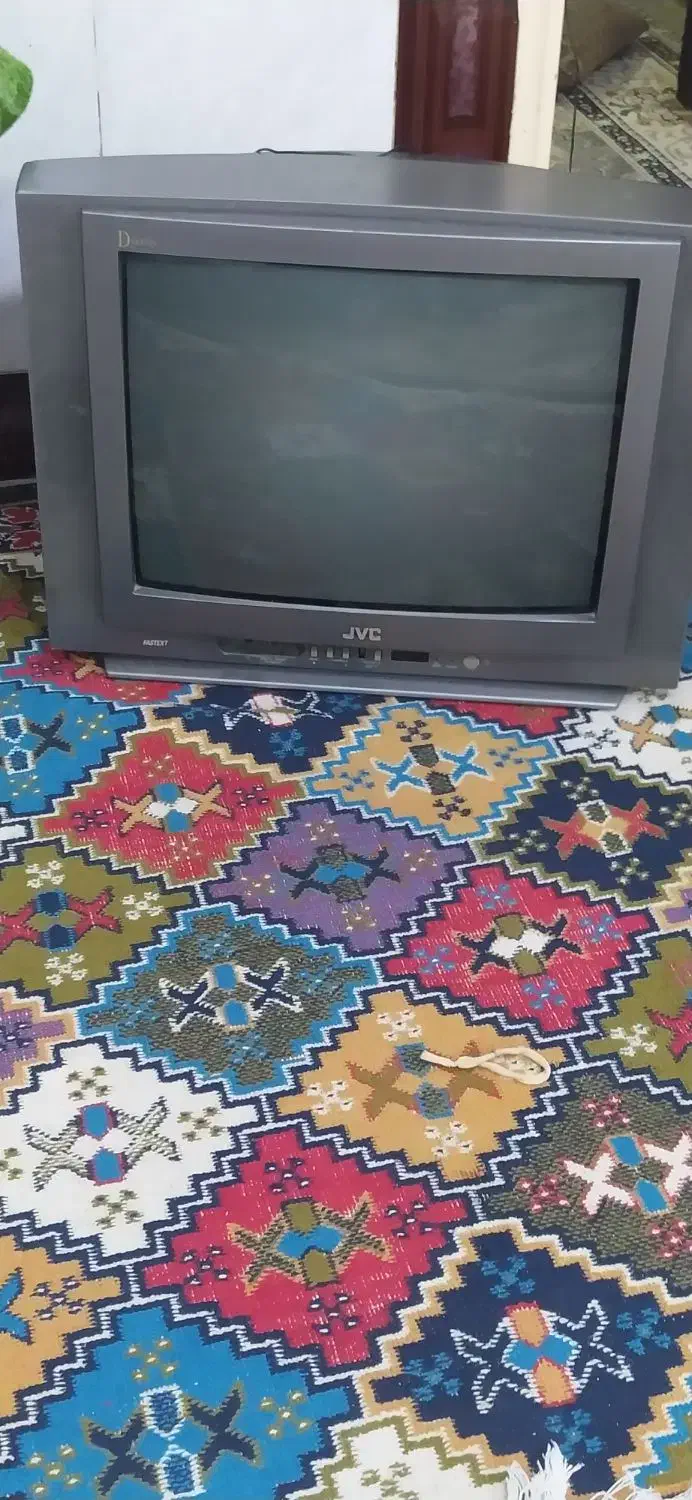 یک عدد تلوزیون سالم|تلویزیون و پروژکتور|خرم‌آباد, |دیوار