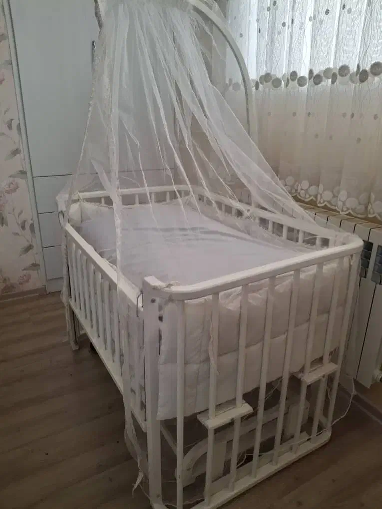 تخت کنار مادر تمام چوب|تخت و صندلی بچه|اردبیل, |دیوار