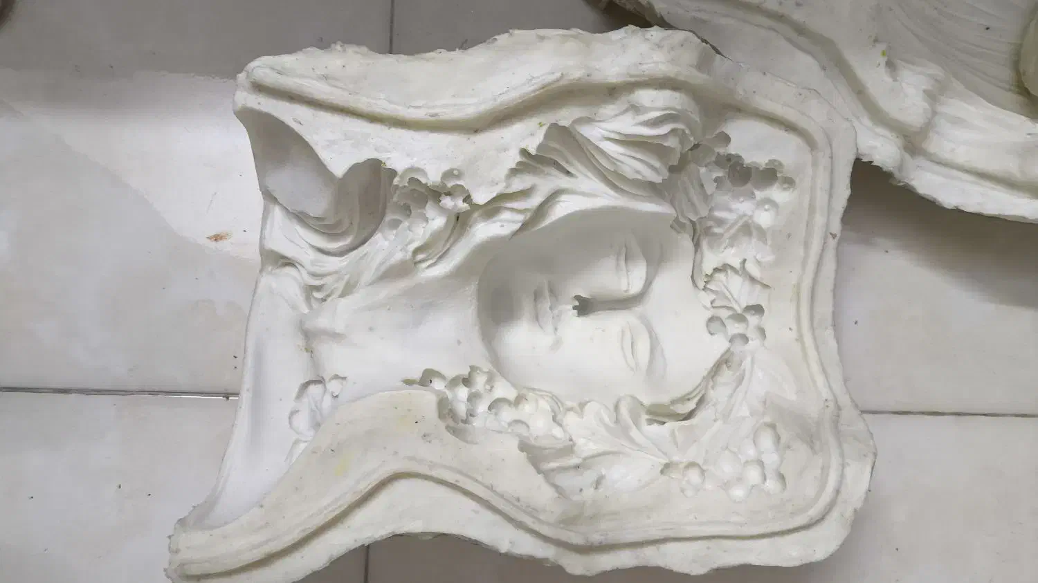 قالب پلی استر گلدون|صنایع دستی و سایر لوازم تزئینی|شیراز, شاهجیان|دیوار